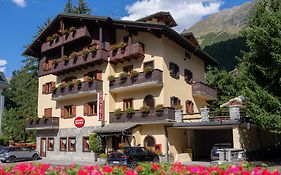 Residence Checrouit Courmayeur